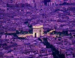 Величественная арка Парижа